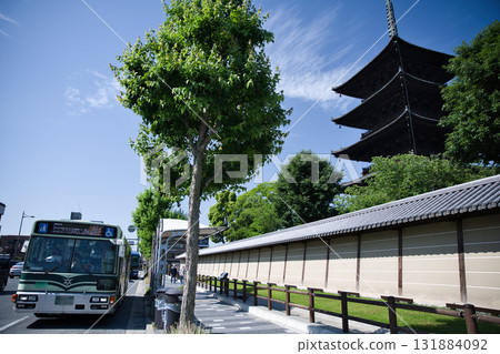 東寺大宮街市巴士及東寺五重塔2 131884092