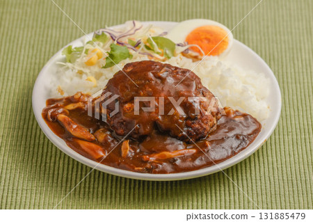 Hamburger curry 131885479