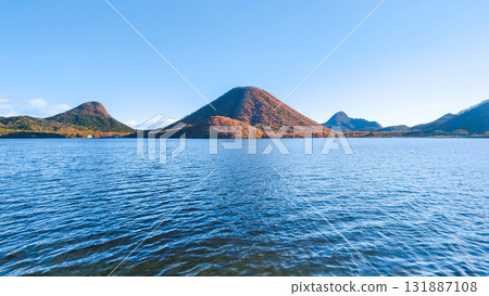Lake Haruna and Mount Haruna (Autumn) 131887108
