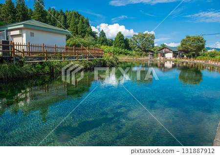 在霧島山泉水泉泉腳下 在霧島山泉水泉泉腳下 131887912