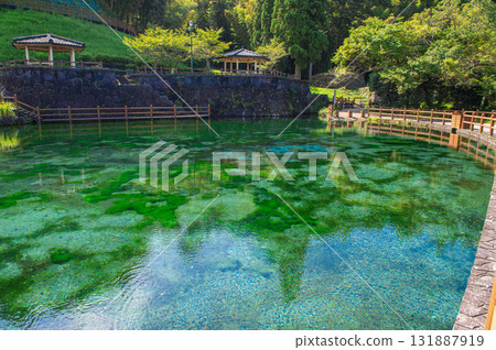 在霧島山泉水泉泉腳下 在霧島山泉水泉泉腳下 131887919