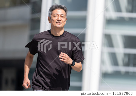 Senior man jogging Senior man jogging 131887963
