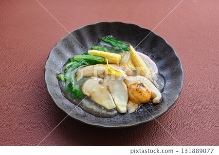 Matsutake mushrooms with thick sauce Matsutake mushrooms with thick sauce 131889077