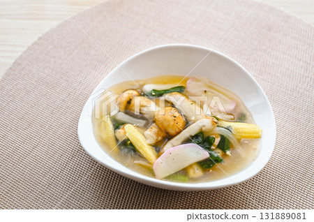 Matsutake mushrooms with thick sauce 131889081