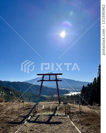 空中鳥居 南都留郡富士河口湖町 空中鳥居 南都留郡富士河口湖町 131890962