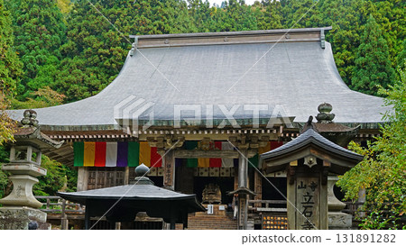 Tateishi Temple Autumn leaves 131891282