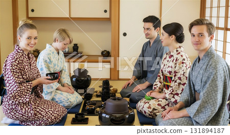 體驗茶道的外國人 131894187