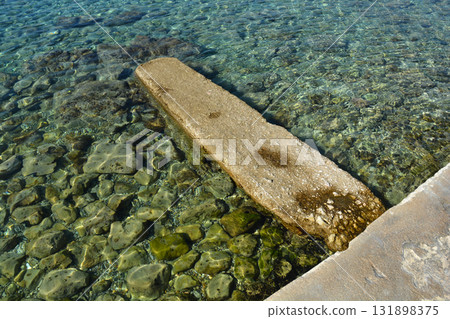 Stone Slab in Clear Water Stone Slab in Clear Water 131898375