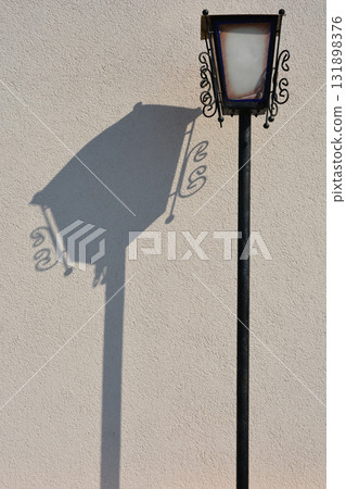 Street Lamp Shadow 131898376