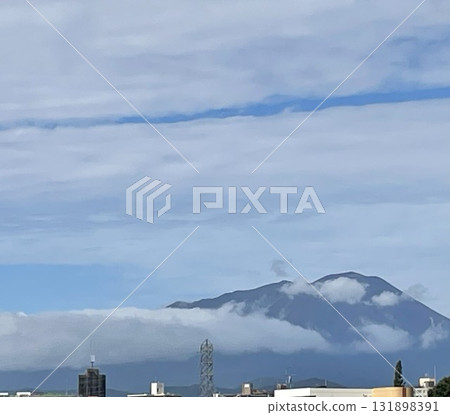 與雲彩的風景 與雲彩的風景 131898391