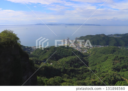 從鋸山山頂眺望（千葉縣鋸南町鋸山日本寺） 131898560