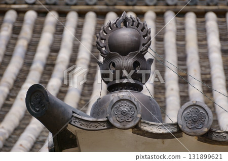 建中寺 - 主殿屋頂上的如意寶珠 131899621