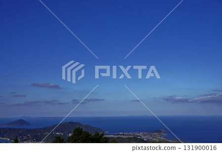 糸島 - 從賀屋山頂可以眺望賀屋門,遠處是壹岐島 糸島 - 從賀屋山頂可以眺望賀屋門,遠處是壹岐島 131900016
