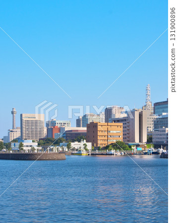 View of Yokohama and Yamashitacho from Red Brick Park (August 2025) 131900896