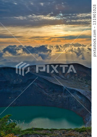 Zao Okama Crater in the early morning 131901028