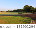 夕陽西下，日潟八賀公園的寬闊廣場 131901294