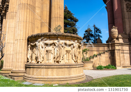 Palace of Fine Arts surrounded by greenery in San Francisco, USA Palace of Fine Arts surrounded by greenery in San Francisco, USA 131901730
