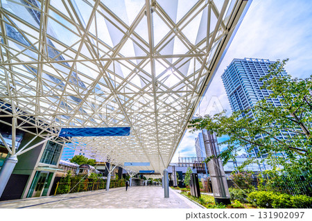 日本東京城市景觀 — 連接濱松車站和藍前芝浦的人行道景觀 日本東京城市景觀 — 連接濱松車站和藍前芝浦的人行道景觀 131902097