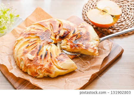 Invisible apples made with rice flour Invisible apples made with rice flour 131902803