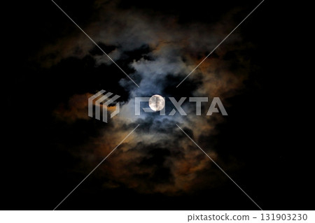 A hazy harvest moon A hazy harvest moon 131903230