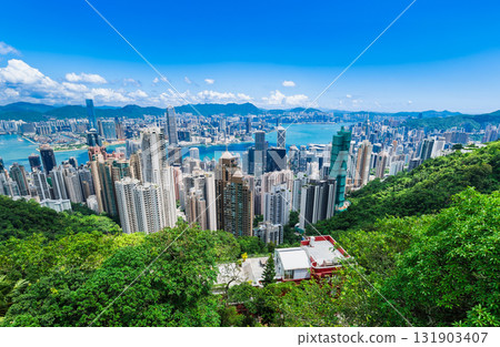 從香港太平山頂看維多利亞港 從香港太平山頂看維多利亞港 131903407