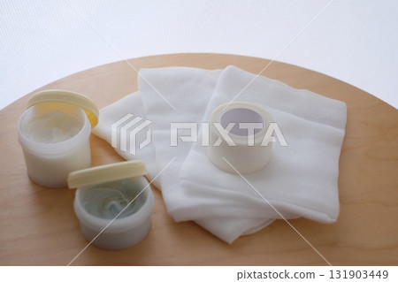 紗布和藥膏 131903449