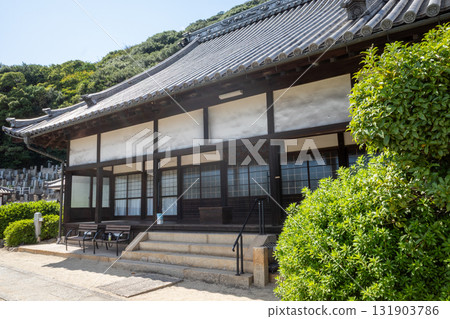 The beautiful old buildings and streets of Tomonoura in Fukuyama City, Hiroshima Prefecture, Japan 131903786