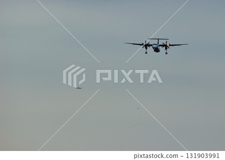 大阪國際機場 ANA 龐巴迪 DHC8-Q400 螺旋槳飛機著陸準備就緒川尻千里 131903991