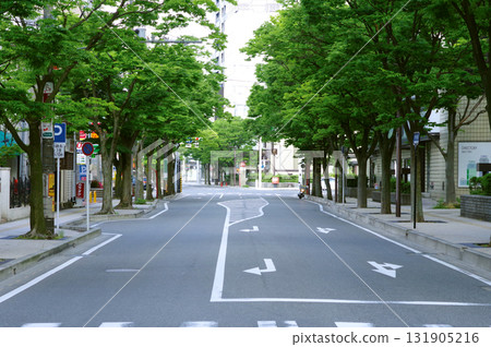 Avenue 22 Avenue 22 131905216