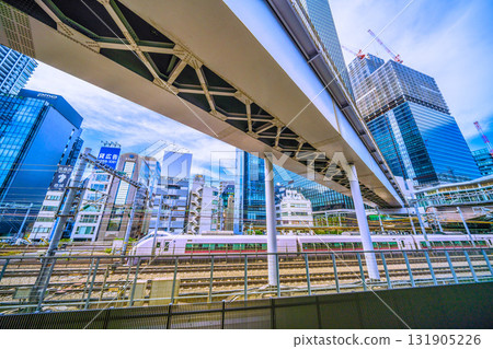 日本東京城市景觀：濱松町站、世界貿易中心大廈新主樓及航廈建造、特快列車等。 131905226