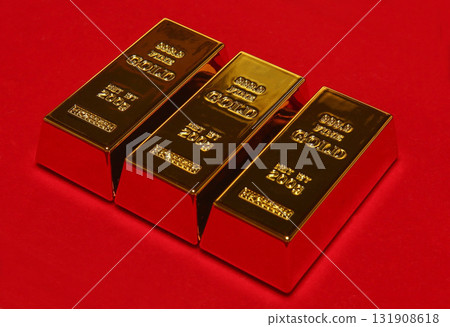 Gold, jewelry, gemstones, buying business 131908618
