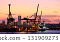 龍門起重機和日落 131909273