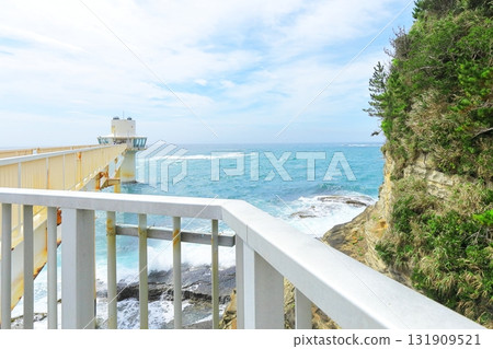 Crossing leading to Katsuura Marine Park Observatory 131909521