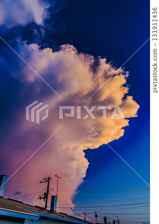 Thunderhead, cumulonimbus, sunset 131911436
