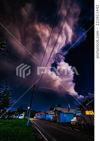 積雨雲和閃光的夜晚 131911442