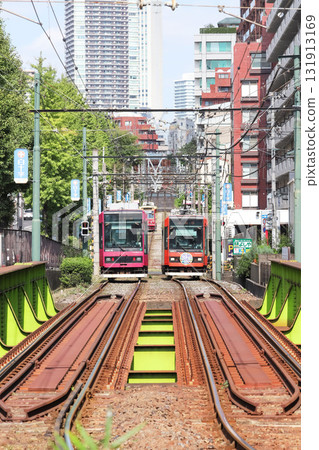都電荒川線穿過高層建築區 131913169