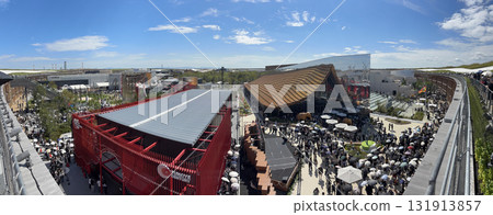 The excitement of the Osaka-Kansai Expo The excitement of the Osaka-Kansai Expo 131913857