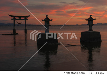 傍晚的長鶴神社 傍晚的長鶴神社 131914367