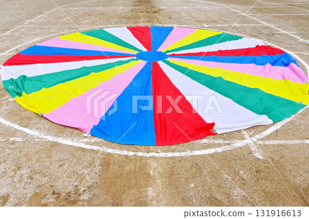 Color balloons, paraballoons, events, sports days, cloth play equipment, image materials Color balloons, paraballoons, events, sports days, cloth play equipment, image materials 131916613
