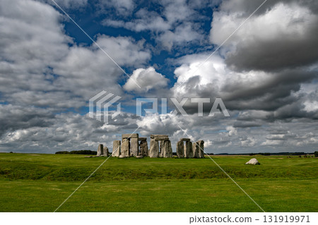 Mystic Stone Formation Of Stonehenge Near Salisbury In The United Kingdom Mystic Stone Formation Of Stonehenge Near Salisbury In The United Kingdom 131919971