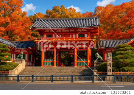 Kyoto Yasaka Shrine West Tower Gate Autumn leaves 131923261