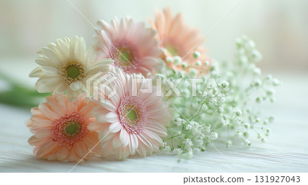 非洲菊的插花 131927043