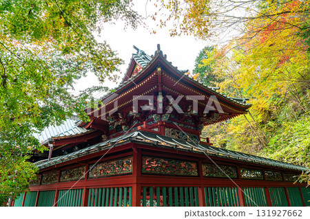 【東京】高尾山藥王院,樹葉開始變紅 【東京】高尾山藥王院,樹葉開始變紅 131927662
