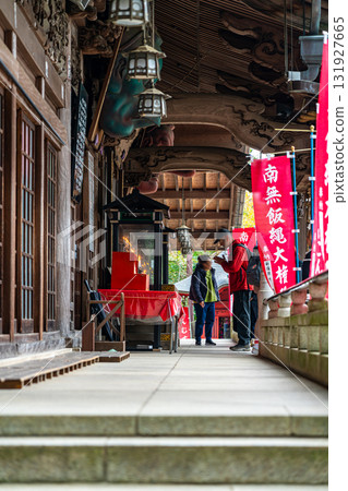 【東京】高尾山藥王院本殿,參拜者絡繹不絕 【東京】高尾山藥王院本殿,參拜者絡繹不絕 131927665