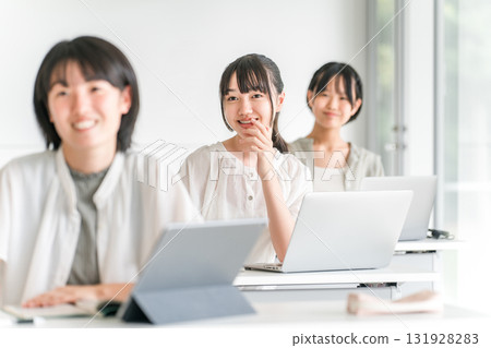 Elementary school children studying at cram schools, after-school programs, attending classes at school, and taking summer courses (Education) Elementary school children studying at cram schools, after-school programs, attending classes at school, and taking summer courses (Education) 131928283