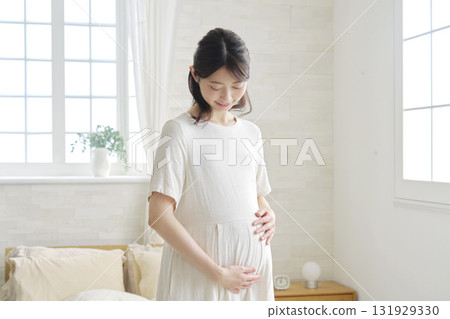 孕婦肖像在家 131929330