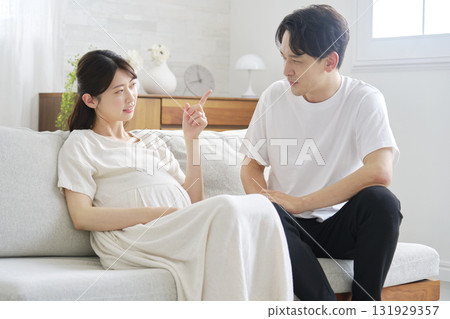 婚姻糾紛：妻子在懷孕期間責罵丈夫 131929357