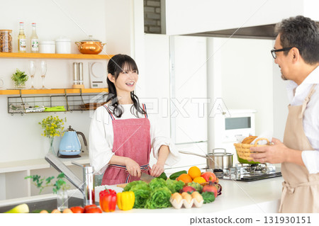 廚房：中年夫婦做飯 131930151