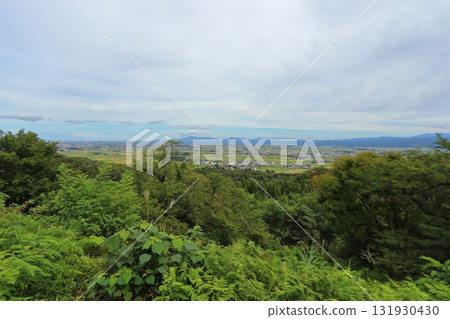 View of the summit of the remains of Samegao Castle (towards Joetsu Myoko Station) 131930430