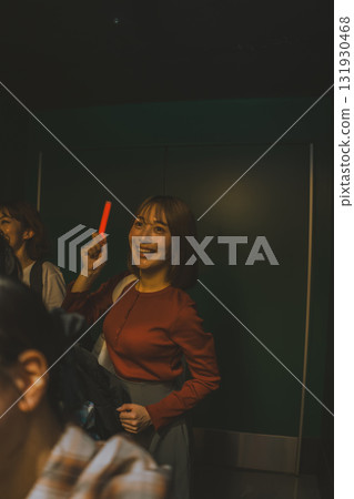 live, female, lady 131930468